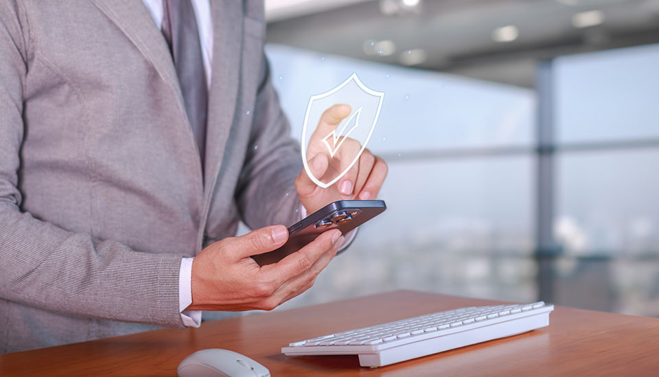 cybersecurity-and-privacy-protection-for-smartphon-2024-12-07-02-53-56-utc